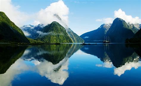 23 Popular Tourist Attractions in New Zealand | Allianz Travel