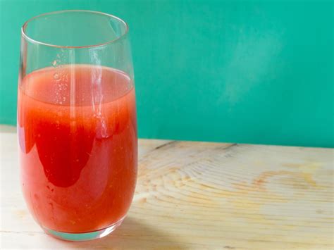 Homemade Tomato Juice - Eat This Much