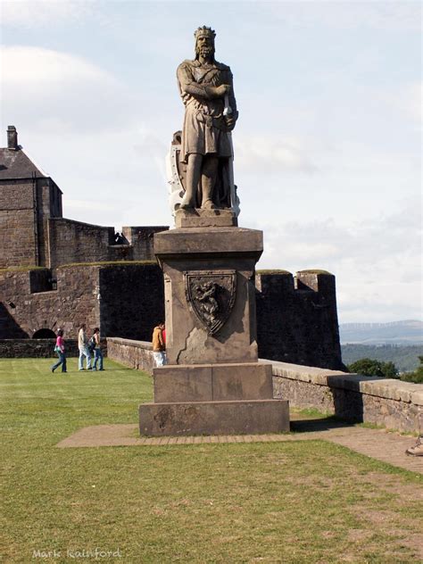 Monument Of The Moment - Robert The Bruce Statue Stirling - Cludgie - Photos 'n Stuff