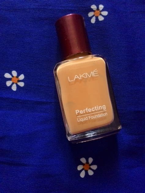 Lakme Perfecting Liquid Foundation (Natural Shell) - Review