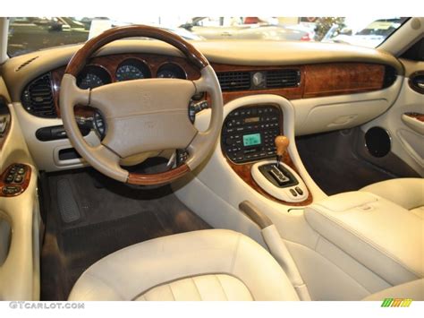 2003 Jaguar XJ XJ8 interior Photo #57856886 | GTCarLot.com