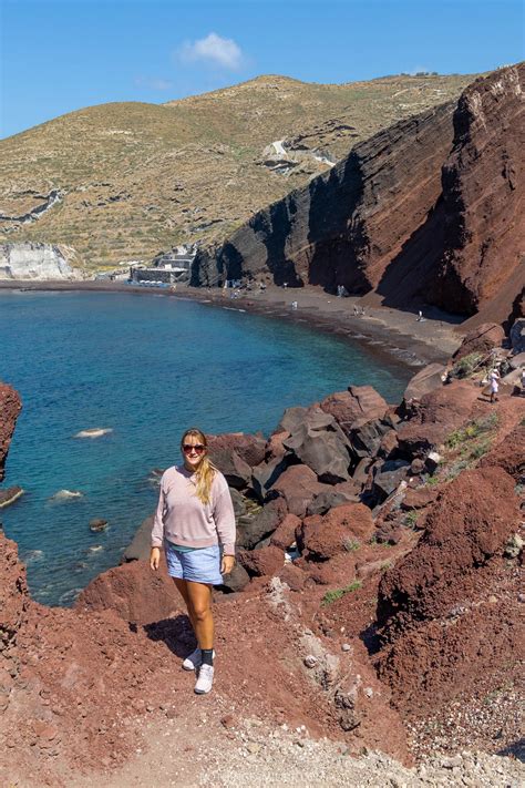 Is Red Beach Santorini Worth Visiting? (Read This Before You Go)