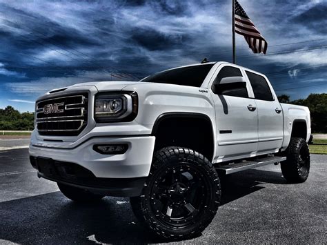 2018 GMC Sierra 1500 CUSTOM LIFTED ELEVATION LEATHER NAV 4X4 Florida Bayshore Automotive