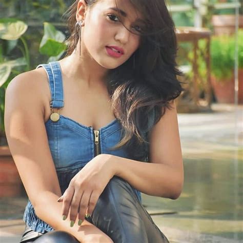 Download Himani Sharma 2019 HOT Photos - Himani Sharma Instagram Photos | Filmsbit