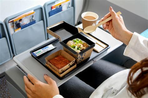 Singapore Airlines new menu hits the sweet spot - Economy Traveller