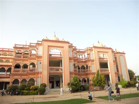 Surat City in pictures...: Swaminarayan Gurukul