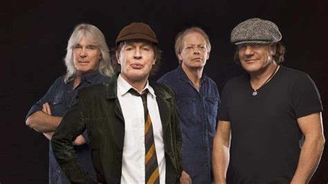 10 Best Acdc Songs of All Time - Singersroom.com