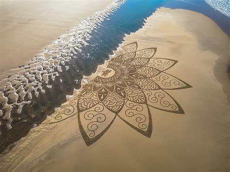 I Create Massive Drawings Out Of Beach Sand (30 Pics) | Bored Panda