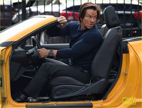 Mark Wahlberg Films Action Scenes for 'Transformers: The Last Knight'!: Photo 3717155 | Mark ...