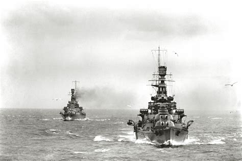 Battlecruisers HMS Renown and HMS Repulse, 1926 [3,000x1,997] : WarshipPorn