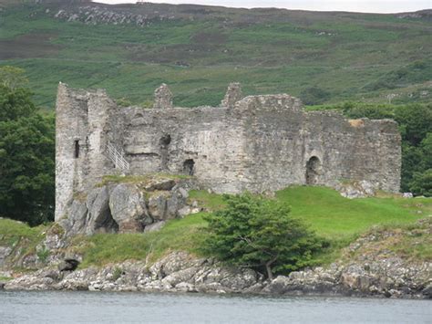 Castle Sween, Argyll and Bute, United Kingdom - SpottingHistory.com