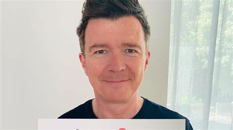 Rick Astley had a relatable first reaction to Rickrolling - CNET