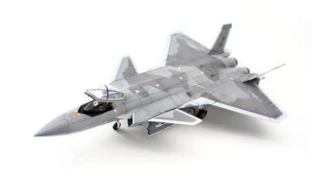 Chinese J-20 Mighty Dragon - Model Aces