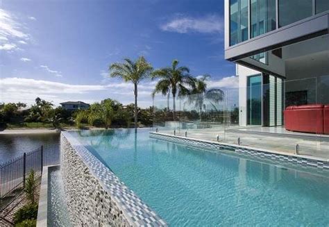 Infinity Edge Pools Gold Coast | Bali Pools