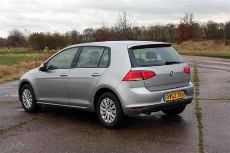 Volkswagen Golf Hatchback Review | Parkers