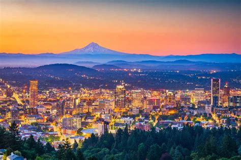 15 MUST-SEE Historic Sites In Oregon (Expert Guide + Photos)