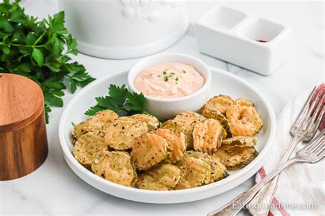 Texas Roadhouse Fried Pickles Recipe - Eating on a Dime