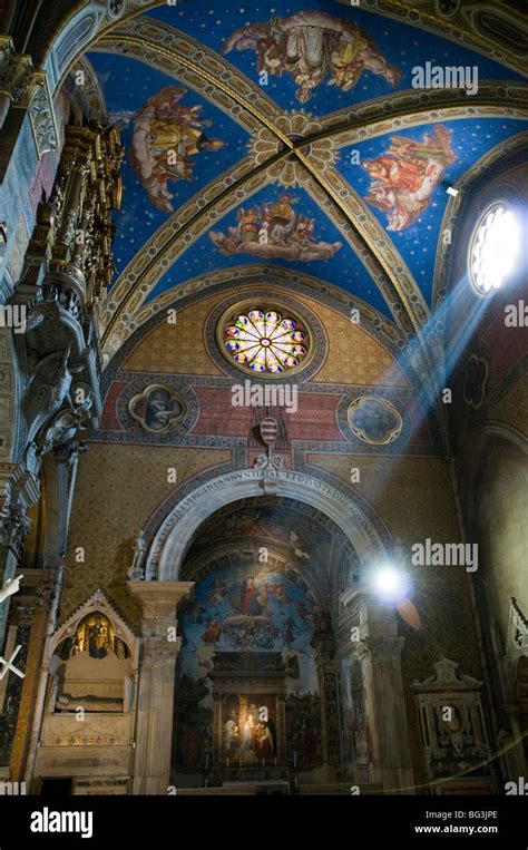 Interior of Santa Maria sopra Minerva (Basilica of Saint Mary Above Minerva Stock Photo - Alamy