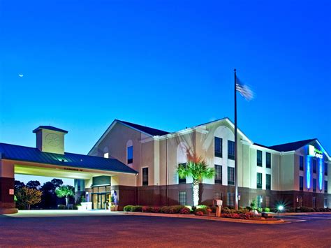 Holiday Inn Express & Suites Milton East I-10 Hotel by IHG