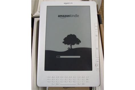 Kindle 2 vs Kindle DX - Difference and Comparison | Diffen