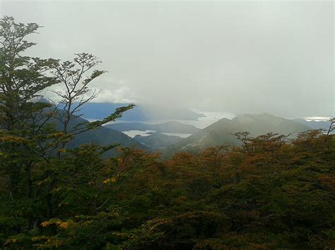 Hiking in Bariloche trails during Autumn is great!