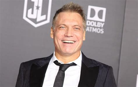 Holt McCallany Bio, Wiki, Net Worth, Married, Wife, Age, Height