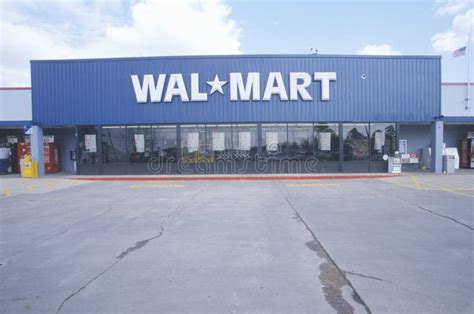 Wal * Mart Supercenter Store Front Entrance and Parking Lot in Southeast USA Editorial Photo ...