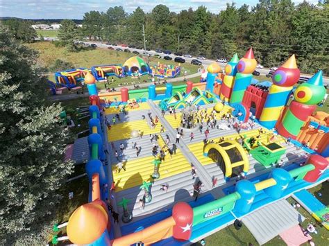 The World’s Biggest Bounce House In Florida Is An All Ages Attraction