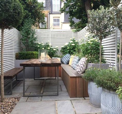 Small courtyard garden with seating area design and layout 15 | Small courtyard gardens, Small ...