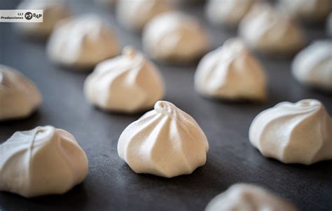 Cómo hacer suspiros de merengue (merenguitos), receta fácil y rápida de postre casero