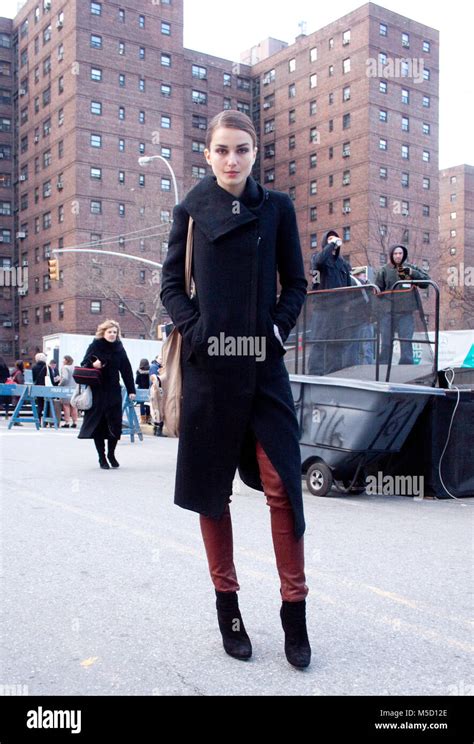 NYC Street Style Stock Photo - Alamy