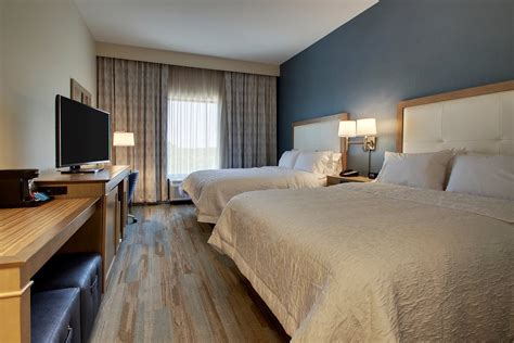 Hampton Inn Sneads Ferry North Topsail Beach Rooms: Pictures & Reviews - Tripadvisor