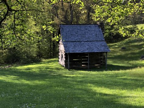 Old Appalachia Homestead - peaceful lunch spot in the Mountains near West Jefferson, NC : Outdoors