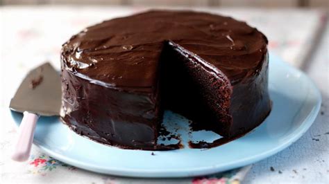 Easy chocolate cake recipe - BBC Food