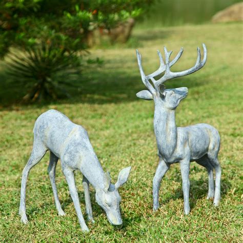 19 Entertaining Animal Statue Outdoor Spring Decorations