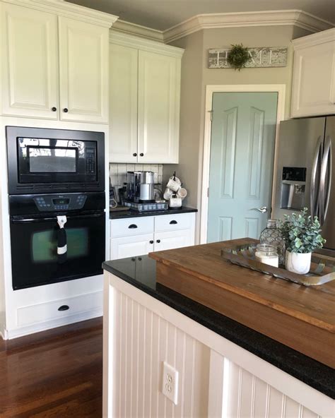 My painted kitchen cabinet makeover...before, after and everything in between! | Wilshire ...