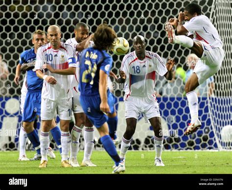 Andrea pirlo and thierry henry hi-res stock photography and images - Alamy