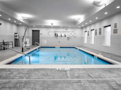 Staybridge Suites Florence - Cincinnati South Amenities