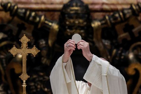 Eucharist is bread of sinners, not reward of saints, pope says ...