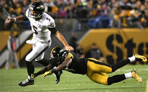 Flacco gets hit - Photos: Ravens vs. Steelers - ESPN