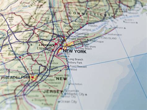 Commuting From Phila to NYC + How To Do It (3 Options)