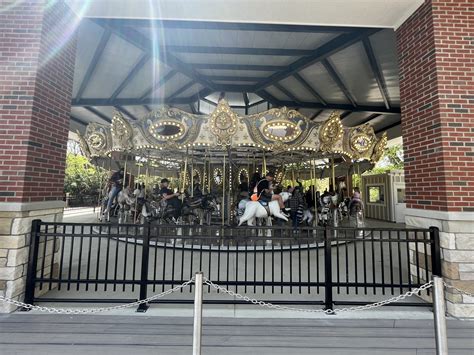 Cincinnati Zoo Opens New Carousel on Swan Lake - Southwest Ohio Parent ...