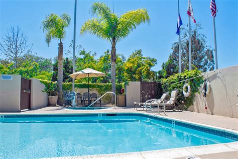 Hilton Garden Inn San Diego Del Mar Pool: Pictures & Reviews - Tripadvisor