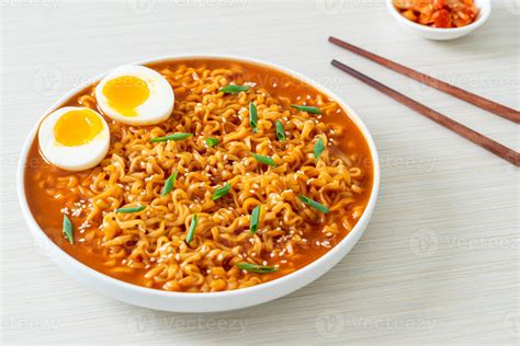 Korean instant noodles with egg 19047907 Stock Photo at Vecteezy