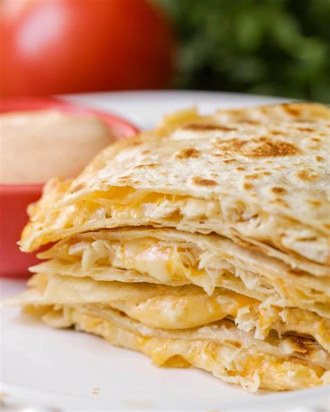 Family-Favorite Chicken Quesadillas {+VIDEO} | Lil' Luna