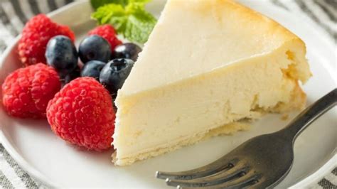 Crustless New York Cheesecake Recipe | Homemade Food Junkie