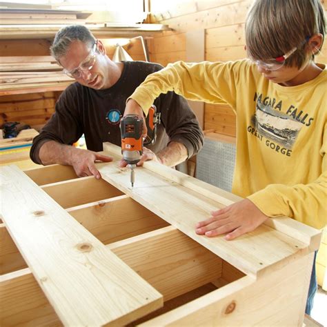 DIY Bookshelf: Simple and Easy Bookshelf Plans for the Home