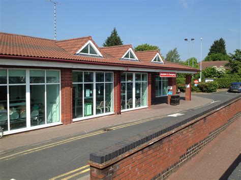 Warwick Hospital, Lakin Road, approach... © Robin Stott :: Geograph ...