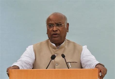 Karnataka ready to welcome Kharge on maiden visit as AICC chief - IBTimes India