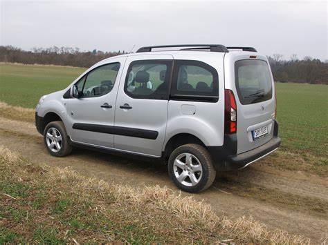 Test: Peugeot Partner Tepee 4x4 Dangel (+video)